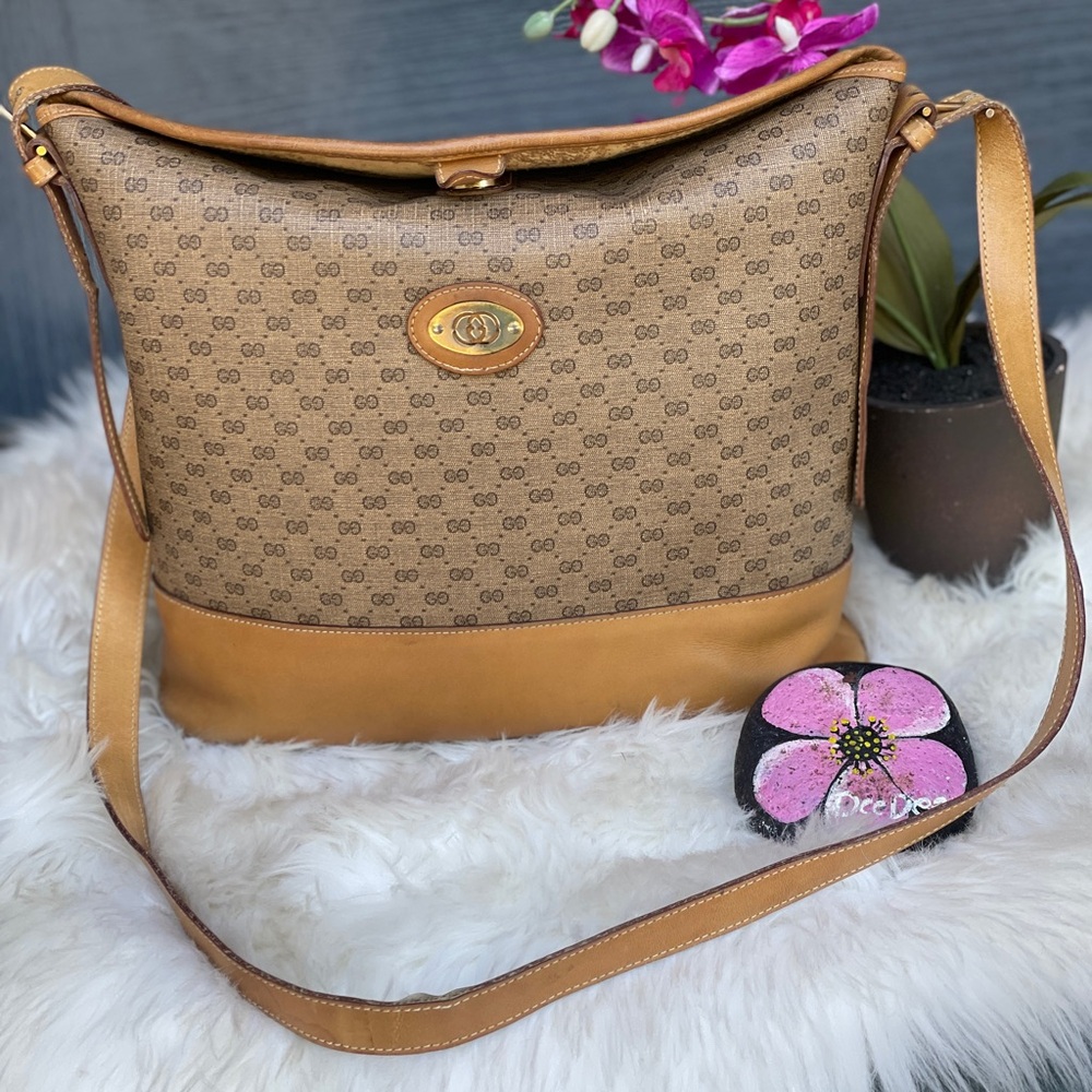 Gucci shoulder handbag